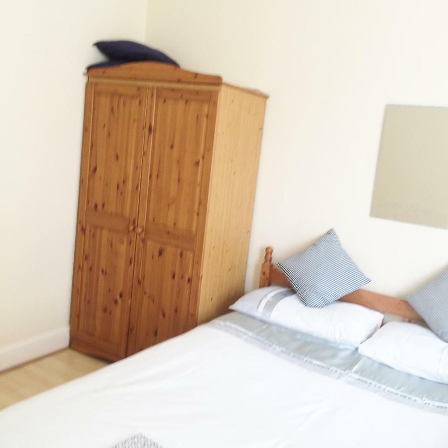Spacious West London 2 Bedroom Apartment Exterior foto