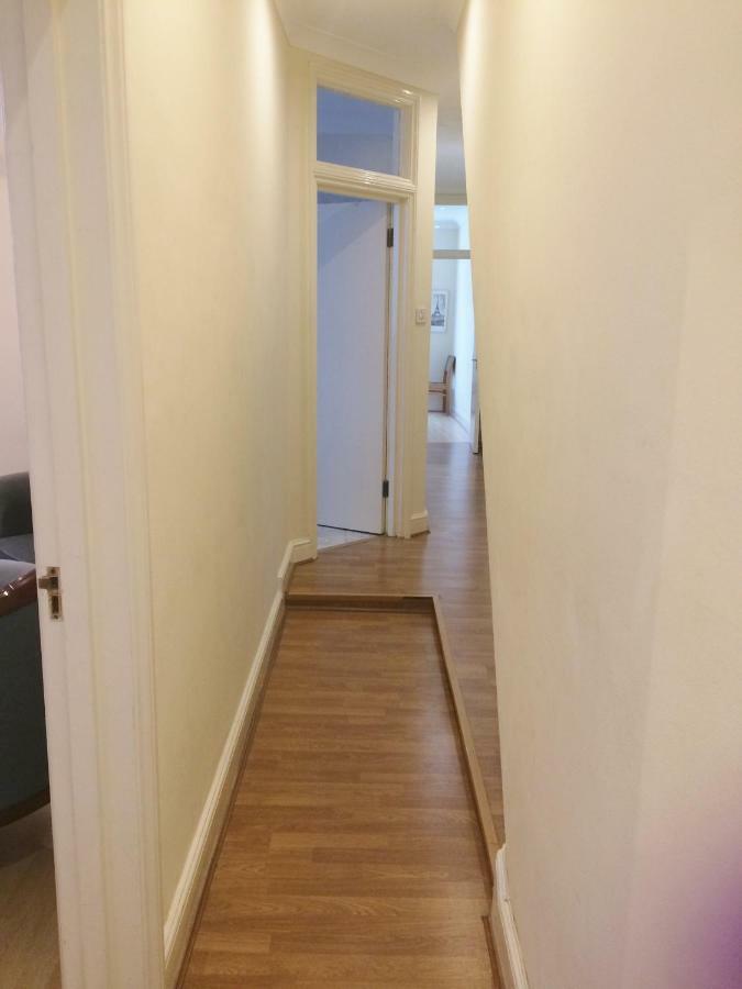 Spacious West London 2 Bedroom Apartment Exterior foto